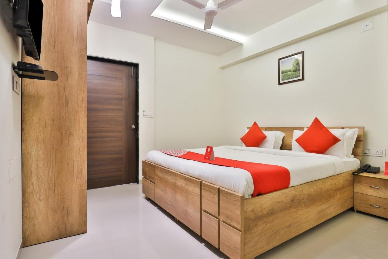 Collection O 12462 Hotel Shiv Inn Gandhinagar Eksteriør billede