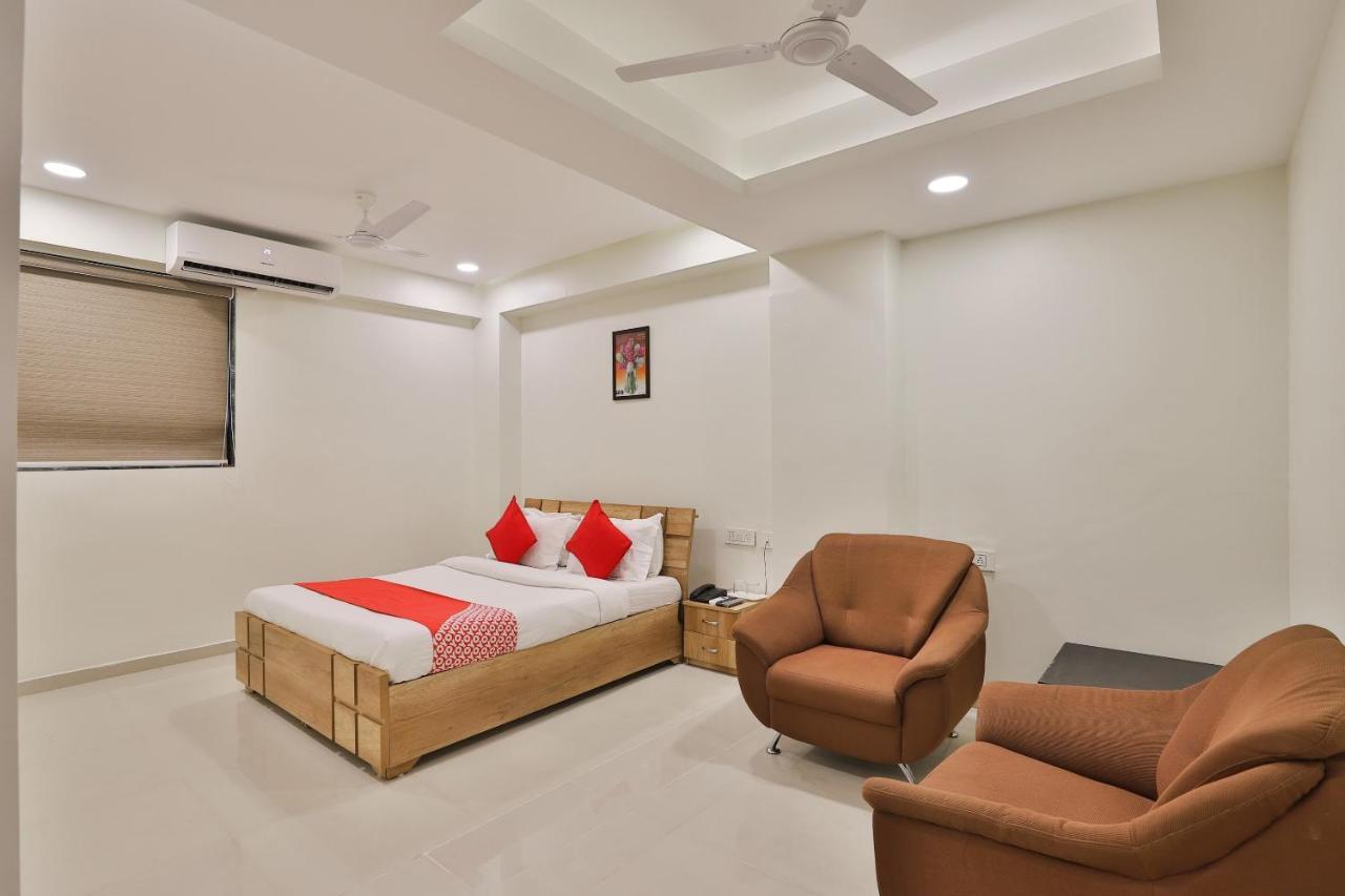 Collection O 12462 Hotel Shiv Inn Gandhinagar Eksteriør billede