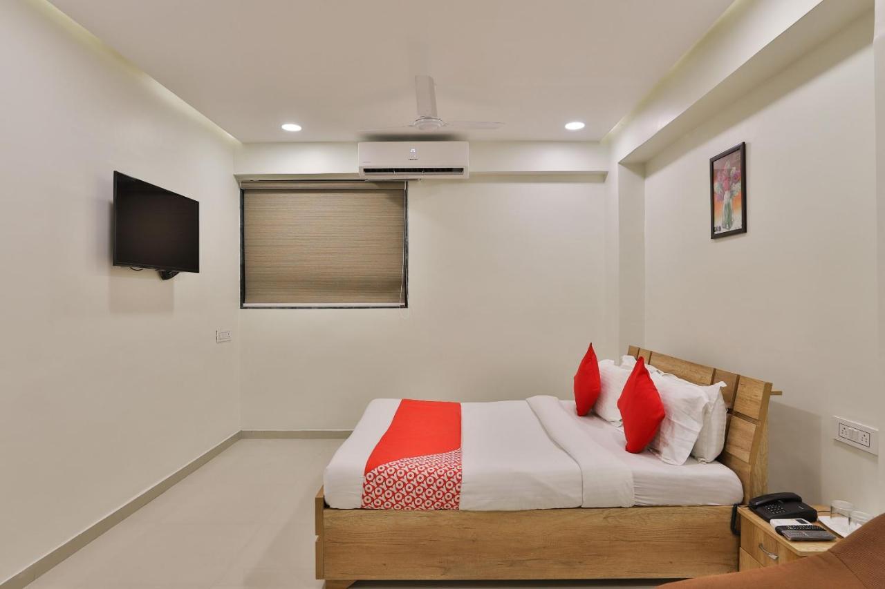 Collection O 12462 Hotel Shiv Inn Gandhinagar Eksteriør billede
