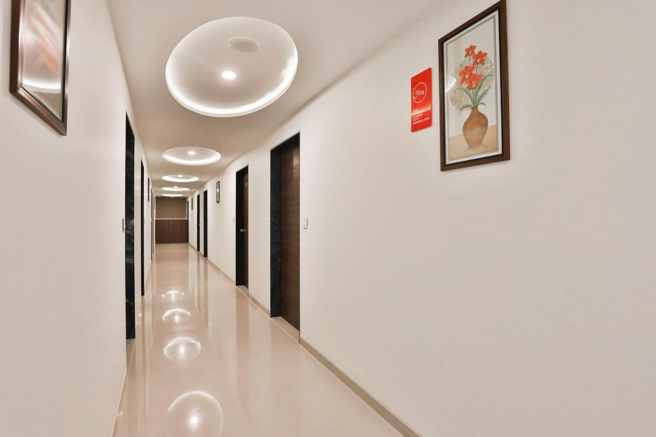 Collection O 12462 Hotel Shiv Inn Gandhinagar Eksteriør billede
