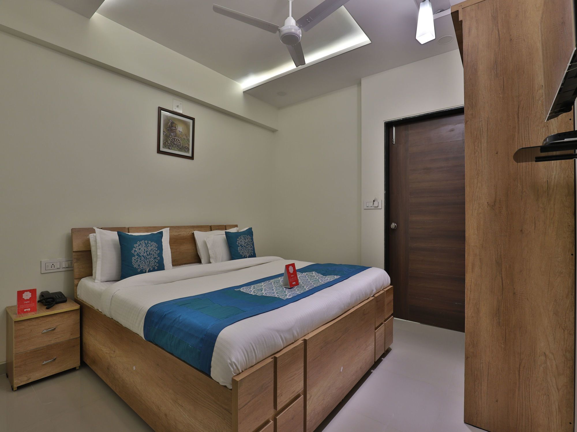 Collection O 12462 Hotel Shiv Inn Gandhinagar Eksteriør billede
